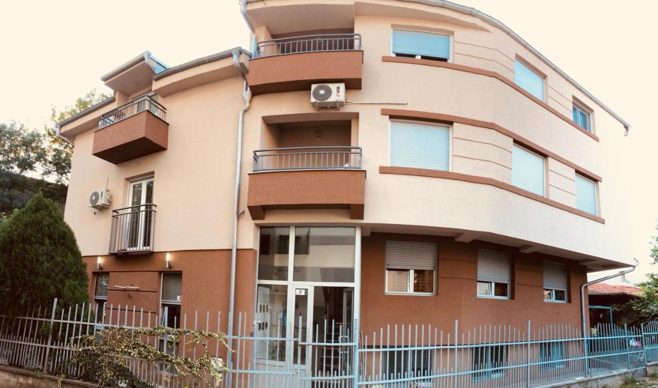Athos Apartments Nis Exterior photo