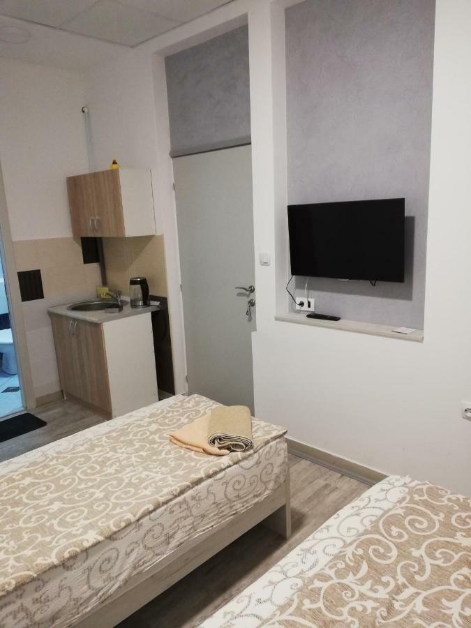 Athos Apartments Nis Exterior photo